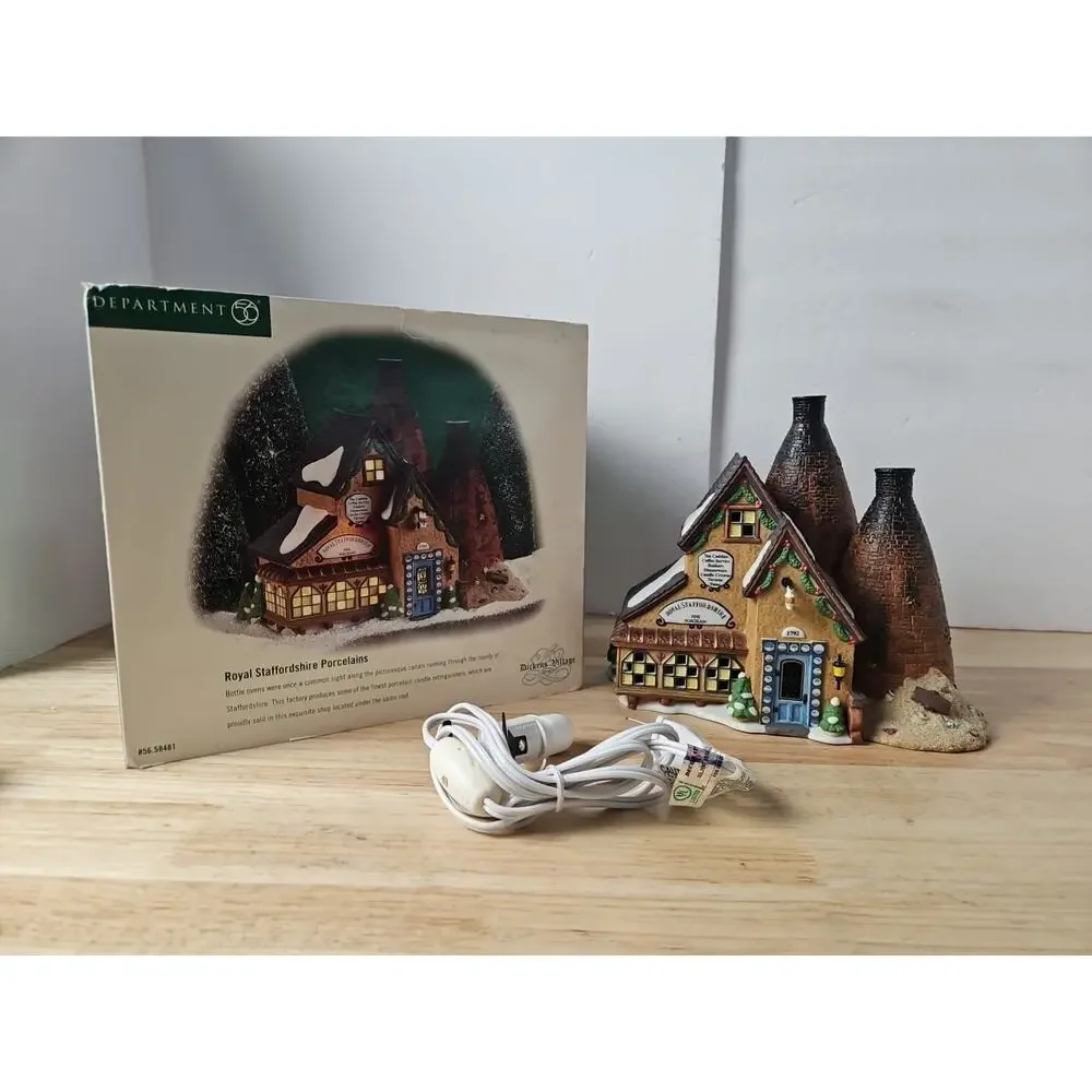 Dept 56 Dickens Village Series Royal Staffordshire Porcelains #58481 Box & Light